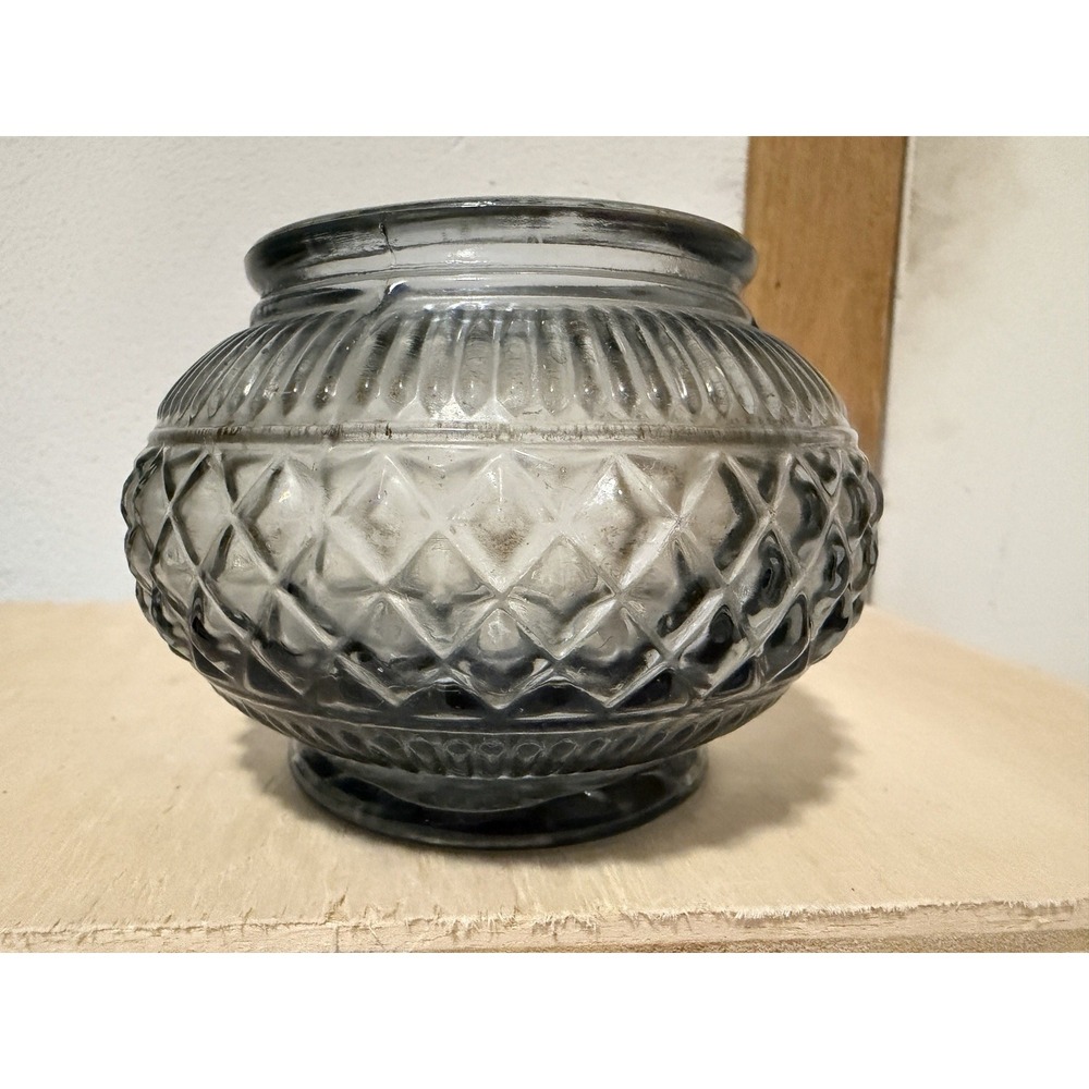 Vintage Textured Blue Tint Glass Starburst Bottom Bowl (grey)